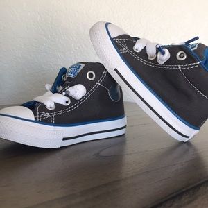 NWOT CONVERSE Toddler sz 5 Hightop gray and blue